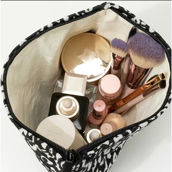 Animal Print Makeup Toiletries Travel Bag - Picture 4 of 5